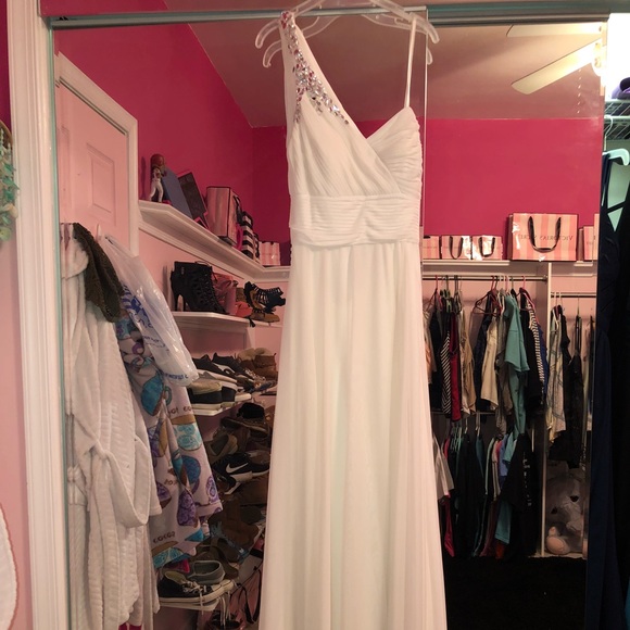 White prom dress - Picture 2 of 7